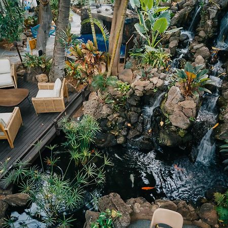 White Sands Hotel Honolulu Bagian luar foto