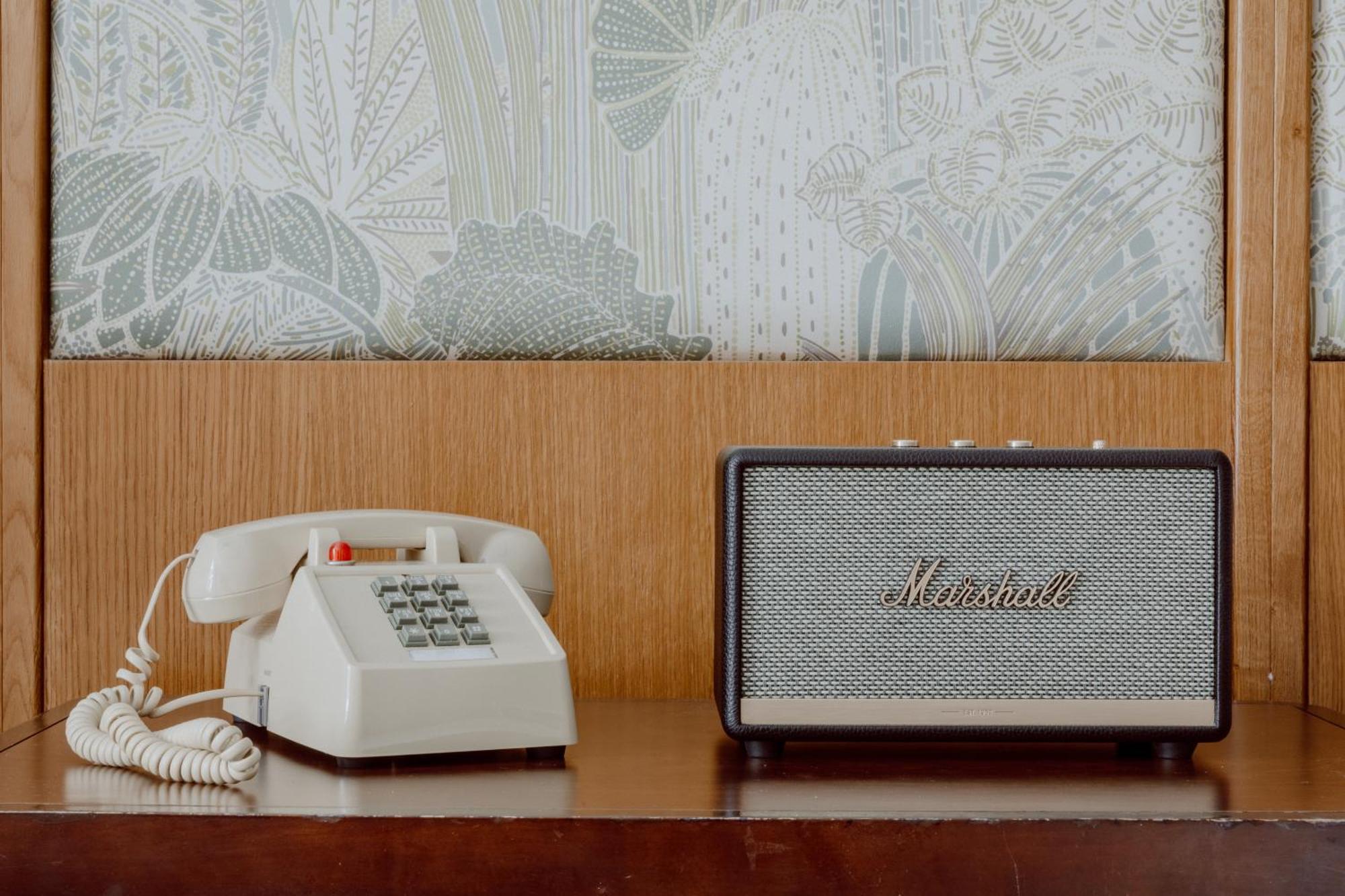 White Sands Hotel Honolulu Bagian luar foto